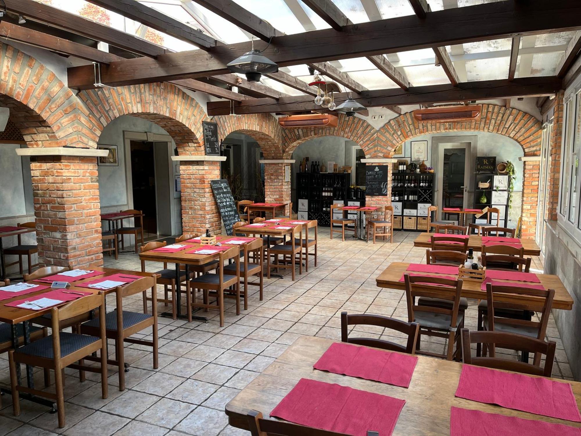 Gračišče Razman Wine Rooms מראה חיצוני תמונה